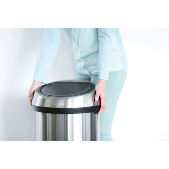 Кош за смет Brabantia Touch Bin 60L Кош за смет Brabantia Touch Bin 60L